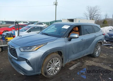 2021 Toyota Highlander Hybrid Platinum z USA, uszkodzony, nr VIN 5TDEBRCH5MS027641